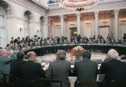 Toàn cảnh Hội Nghị Bàn Tròn 1989Ảnh : AFP
