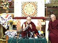 Lãnh đạo tinh thần Tây Tạng Đức Đạt Lai Lạt MaẢnh : Reuters