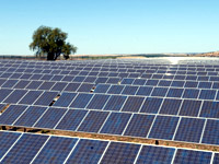 Một nhà máy điện mặt trời ở Bồ Đào Nha. Quốc hội Mỹ trong tuần này cũng sẽ xem xét một dự luật về phát triển năng lượng sạch.Photo: Uỷ ban châu Âu