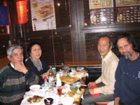 Phan Ngọc Minh tại Paris cùng với Bảo Thạch, Mai Vân và Trọng Nghĩa (từ phải qua trái)(Ảnh : DR)