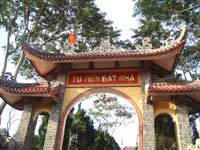 Tu Viện Bát Nhã, Lâm Đồng Nguồn : langmai.info