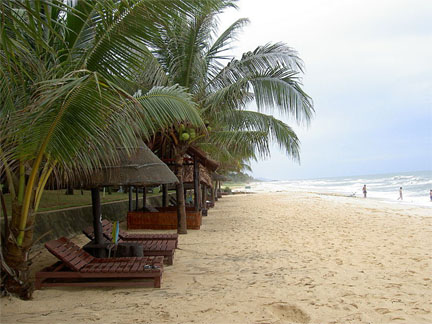 Bãi Kem dưới nắng vàng Phúu QuốcẢnh: Nguồn Wikipedia