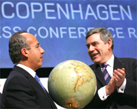 Thủ tướng Anh G. Brown và tổng thống Mexico F. Calderon tại Copenhagen (Reuters)