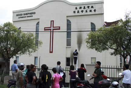 Malaysia điều tra về vụ tấn công nhà thờ (Ảnh : Reuters)