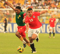 Les finalistes camerounais et égyptiens de la CAN 2008 sont sponsorisés par Puma.(Photo : Pierre René-Worms/RFI)