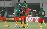 Les Camerounais en liesse : ils joueront les demi-finales de cette CAN 2008.(Photo : Reuters)