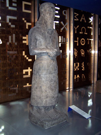 Statue de Hadad-iri, gouverneur de Gucana, fin IXe s. av.J.C. (Damas)(Photo : Elisabeth Bouvet / RFI)
