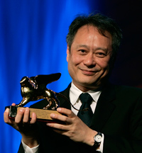 Le cinéaste américain Ang Lee a reçu le Lion d'or du meilleur film avec <em>Lust, Caution</em>.(Photo : Reuters)