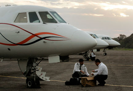 Les avions vénézuéliens qui participent à la logistique autour des otages.(Photo : Reuters)