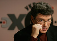 «&nbsp;<em>L'opposition démocratique a besoin d'un candidat unique. Par conséquent, j'ai pris la décision de retirer ma participation de l'élection présidentielle&nbsp;</em>», a déclaré Boris Nemtsov, qui avait été investi par le SPS le 17 décembre 2007.(Photo : Reuters)