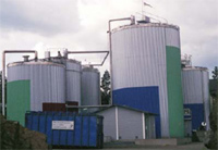 Digesteurs de production de biogaz brut à Boras, en Suède.(Photo : Marc Mestrel)