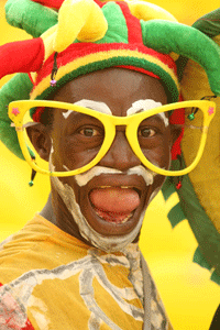 Les lunettes, c'est pour mieux voir les buts de la Guinée.( Photo : Pierre.René-Worms/RFI )