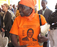 Ascah Kwamboka Nyangari dit à qui veut l’entendre qu’elle ira manifester la semaine prochaine.(Photo : L. Correau / RFI)