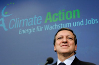 Jose Manuel Barroso, président de la Commission européenne, lors de la conférence de presse sur le plan d'action de la commission énergie et climat, à Bruxelles ce 23 janvier.(Photo : Reuters)