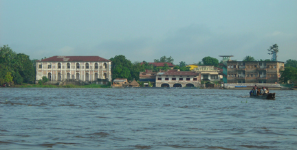 Kisangani, vue de la rive gauche du fleuve Congo.(V.Cagnolari)