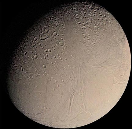 Encelade, une des lunes de Saturne.© NASA / Domaine public
