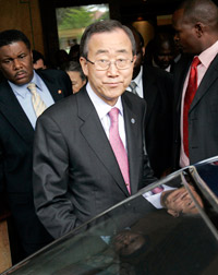 L'annonce de l'accord a suivi de peu l'arrivée au Kenya du secrétaire général de l'ONU, Ban Ki-moon, venu soutenir les efforts de son prédécesseur.(Photo : Reuters)