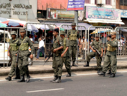 Des milliers de soldats et de policiers sont déployés dans la capitale sri-lankaise.(Photo : Reuters)