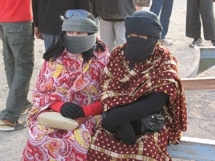 Jeunes filles sahraouies.(Photo : M.P. Olphand)