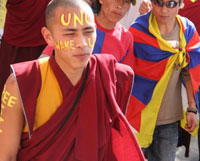 Des moines tibétains appellent la communauté internationale et en particulier l'ONU (UNO) à intervenir au plus vite au Tibet.
(Photo : M. Ennaïmi/RFI)