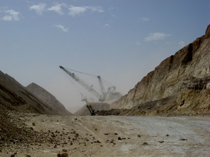  La mine de Phosboucraa, en plein désert, au nord du Sahara. (Photo : M.P. Olphand)