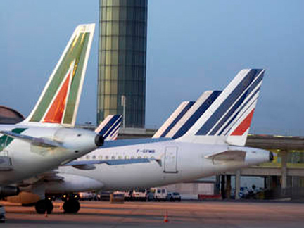 Avions d'Alitalia et d'Air France à Roissy-Charles-De-Gaulle.( Photo : Air France )