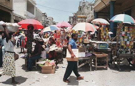 Jour de marché à Port-au-Prince en 1997.
(photo: AFP)