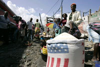 Un marché de Port-au-Prince le 11 avril 2008.(Photo : Reuters)