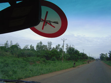 La route du Cameroun est l'axe qui relie Bangui au port de Douala.(Photo : Carine Frenk/RFI)
