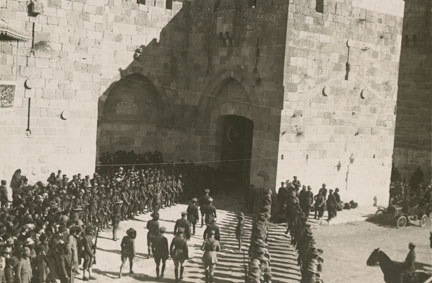L'Empire ottoman capitule, le Général Allenby entre à Jérusalem en décembre 1917.(Photo : Congrès américain)