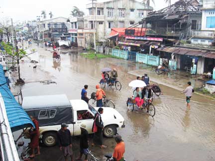 La rue principale de Bogolay. (Photo : Luc Auberger)
