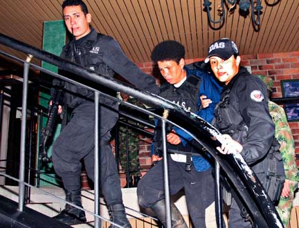 Nelly Avila Moreno, alias Karina, une chef rebelle des Farc s’est livrée à la police, le 18 mai 2008. (Photo : Reuters)
