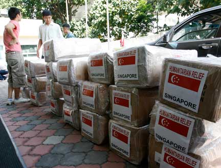 La junte militaire accepte l'aide internationale sans les équipes d'organisations humanitaires, le 9 mai 2008.(Photo : Reuters)