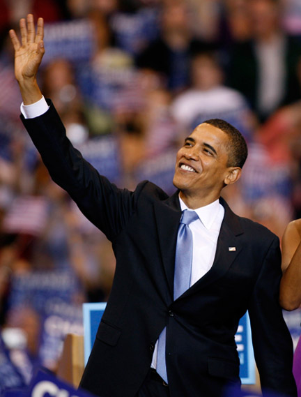 Barack Obama saluant ses supporters à son arrivée à Saint Paul, dans le Minnesota.(Photo : Reuters)