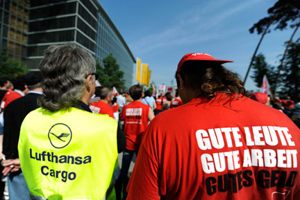 5&nbsp;000 salariés de&nbsp;la compagnie&nbsp;aérienne allemande Lufthansa ont participé à la&nbsp;grève, le 30 juillet 2008.(Reuters)