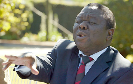 Le chef de l'opposition zimbabwéenne Morgan Tsvangirai, le 2 juillet 2008.(Photo : Reuters)