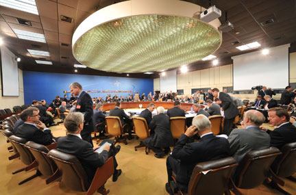 La réunion de l'OTAN du 19 août 2008 est consacrée à la Géorgie.(Source: OTAN)