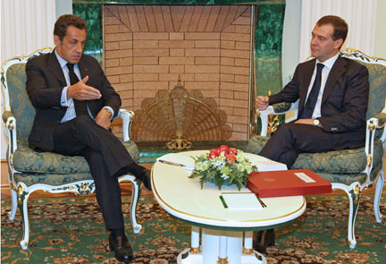 Le président Medvedev recevant, le 12 août au Kremlin, Nicolas Sarkozy, le chef de l'Etat français et président en exercice de l'Union européenne.(Photo : Reuters)