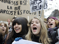 Manifestation de lycéens à Bordeaux, le 10 décembre 2008. ( Photo : Jean Pierre Muller/ AFP )