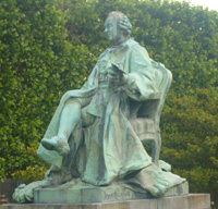 La statue du comte de Buffon.(Photo : Dominique Raizon/ RFI)