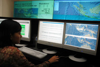 Le Bureau de la Météorologie et des Géophysiques de Djakarta (Indonésie) a inauguré un nouveau système d'alerte le 11 novembre 2008.(Photo : Reuters)