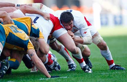 A l'image de Martin Corry, les avants anglais ont été dévastateurs pour de trop fragiles Australiens.(Photo : Reuters)