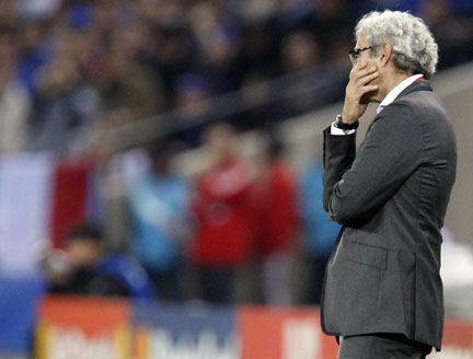 Raymond Domenech prend très au sérieux le match face à l'Argentine.(Photo : Reuters)