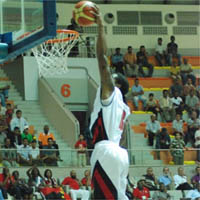 Carlos Morais et les Angolais remportent l'Afrobasket 2009.(Photo : FIBA-AFRIQUE.ORG)