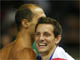 Romain Mesnil (g.) et Renaud Lavillenie, médaillés d'argent et de bronze à la perche.(Photo : Reuters)